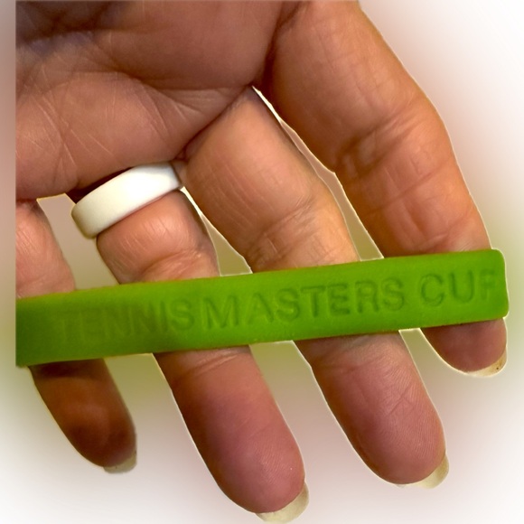 RARE TENNIS MASTERS CUP PEACE OF MIND GREEN SILICONE BRACELET RUBBER JEWELRY - Picture 7 of 13